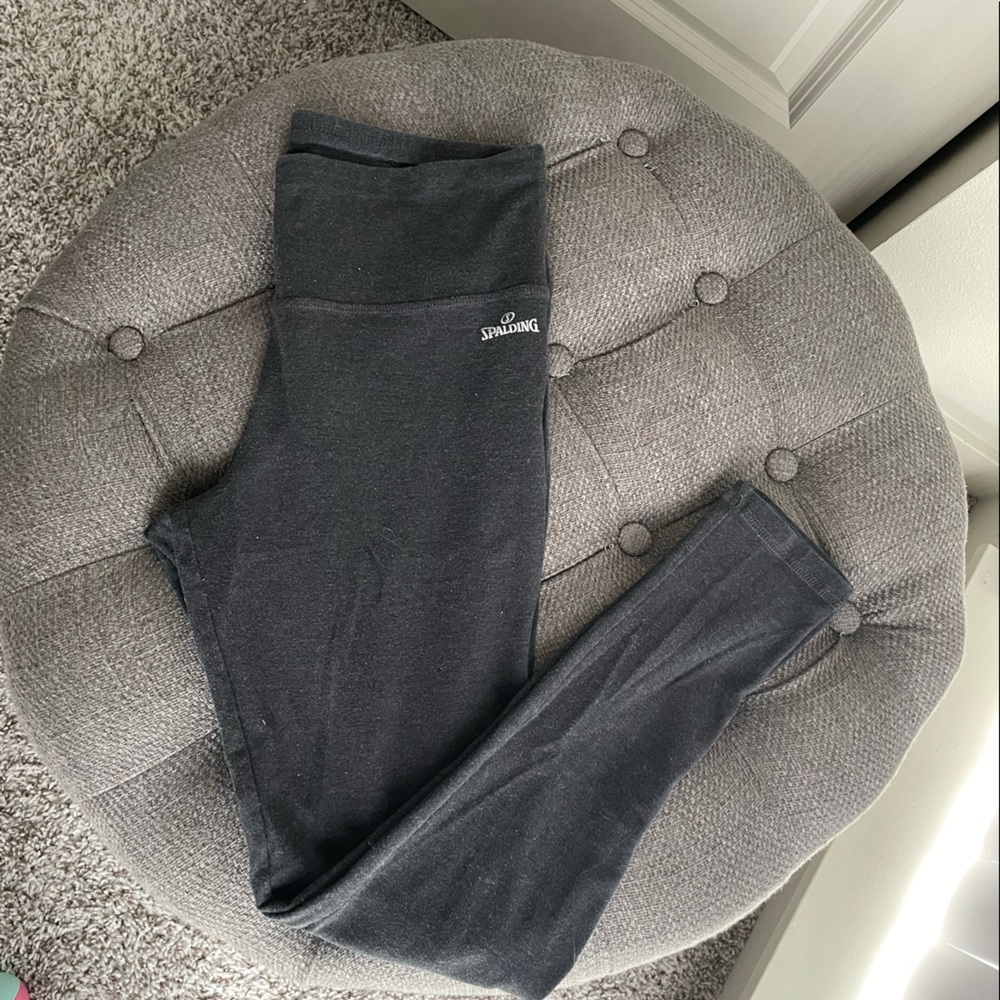 Spalding, size medium, dark grey color.
